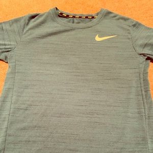 Boys Nike dry fit shirt